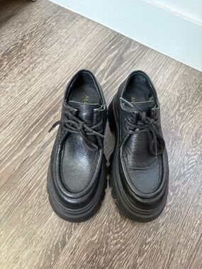 Alohas Black Platform Loafers Size 6